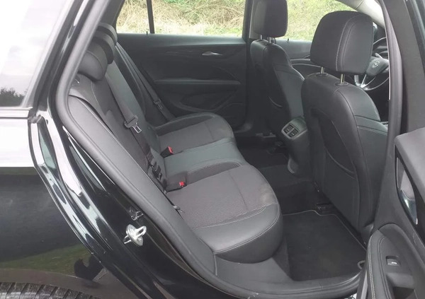 Opel Insignia cena 40900 przebieg: 223000, rok produkcji 2019 z Tyszowce małe 301